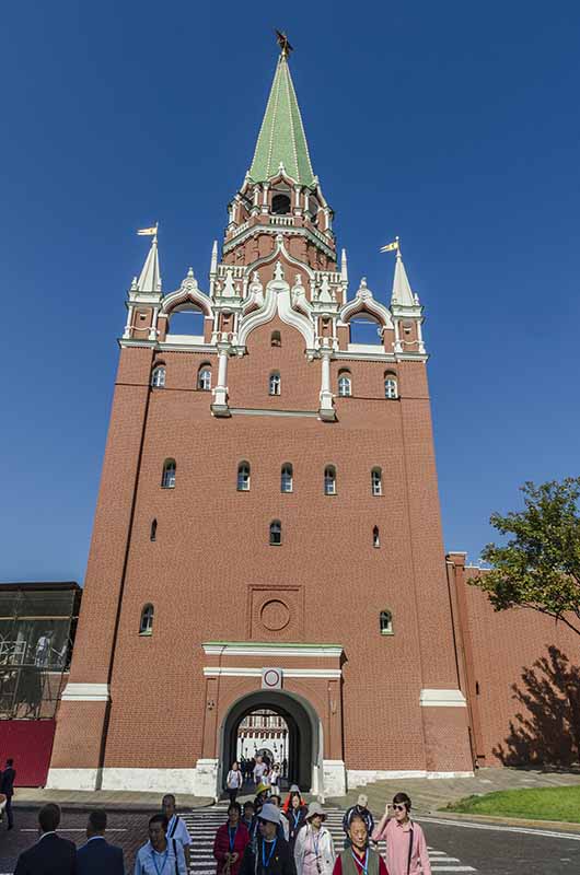 38 - Rusia - Moscu - Kremlin - torre Troitskaya